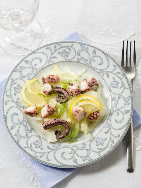 Ensalada de pulpo al hinojo y limón