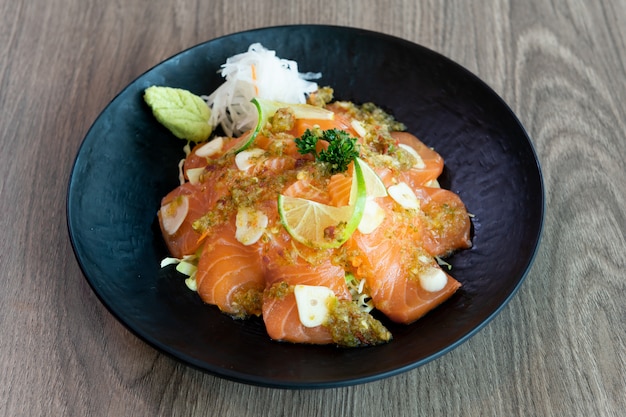 ensalada de salmón ahumado