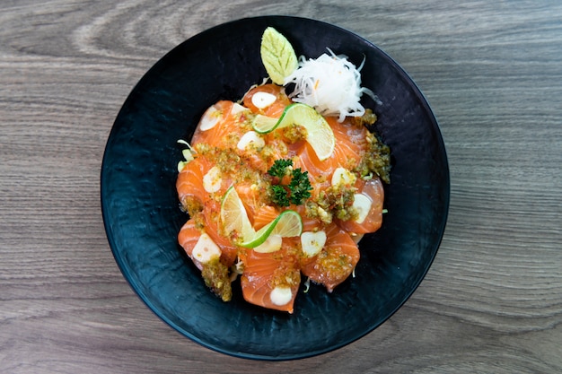 ensalada de salmón ahumado