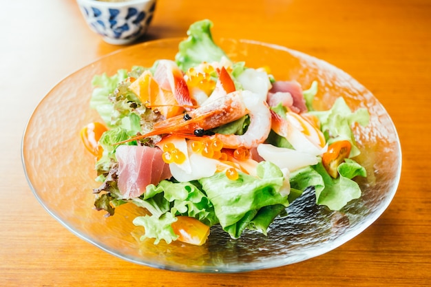 Ensalada de sashimi