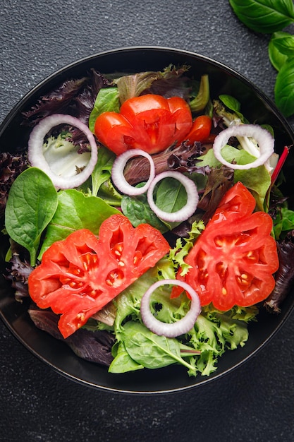 ensalada de tomate vegetal plato fresco comida bocadillo en la mesa espacio de copia fondo de comida