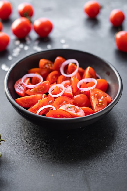 ensalada de tomate verduras frescas dieta saludable comida merienda