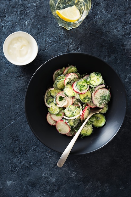 Ensalada de verano en un tazón