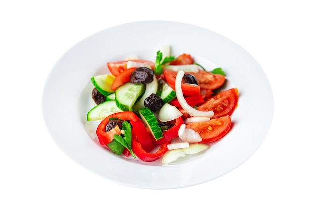 Ensalada de verduras tomate pepino aceitunas cebolla pimiento primavera fresca comida saludable comida snack