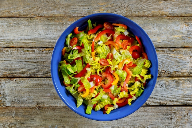 Ensalada de verduras y verduras.