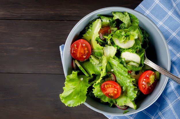 Ensalada de verduras y verduras.