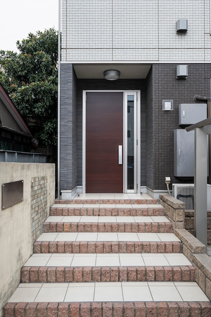 Inmersión Disfrazado deberes Entrada de la casa japonesa con escaleras | Foto Premium