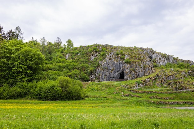 Entrada para a Caverna Balcarka na República Checa