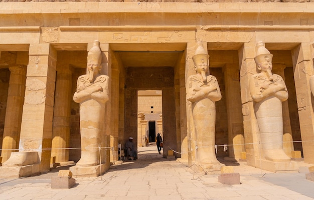 Entrada para o Templo Funerário de Hatshepsut em Luxor Egito