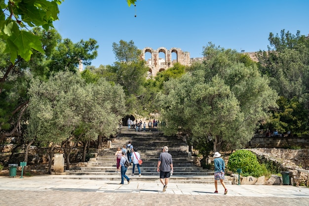 La entrada principal a la Acrópolis de Atenas.
