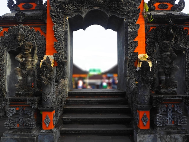 Entrada del templo histórico