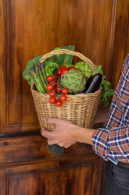 Entrega de legumes de agricultor de produtos orgânicos de comida local