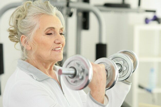 Entrenamiento deportivo para mujeres mayores