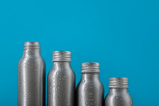 Envases de botellas de aluminio para líquidos.