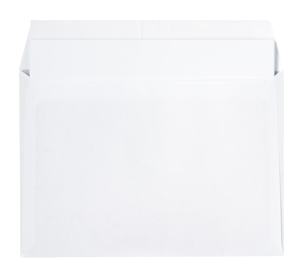Envelope em branco isolado no fundo branco
