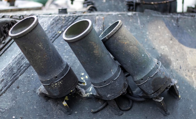 Equipamento de fumaça térmica para colocação de cortinas de fumaça em veículos de combate tanques e pessoal blindado