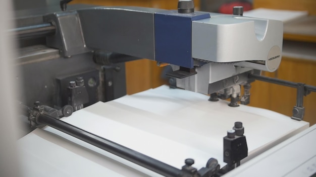Equipamento de impressão da imprensa de produção em tipografia
