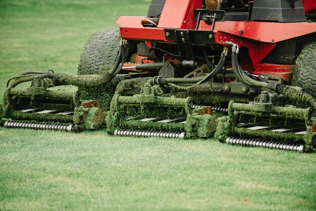 Foto equipamento de manutenção de campos de golfe