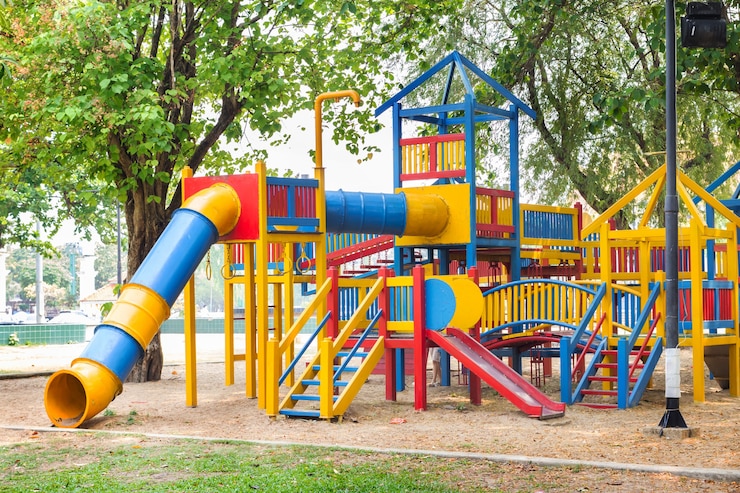 Foto equipamentos de playground para crianças