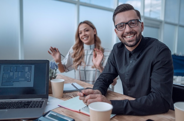 Equipe de negócios em uma reunião no escritório