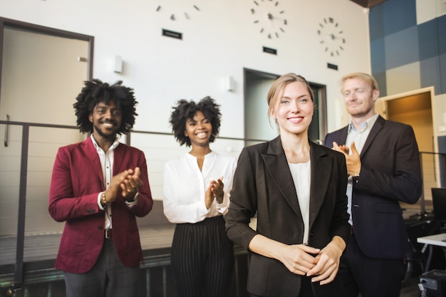 Equipe de negócios multi-étnica