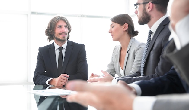 Equipe de negócios na oficina