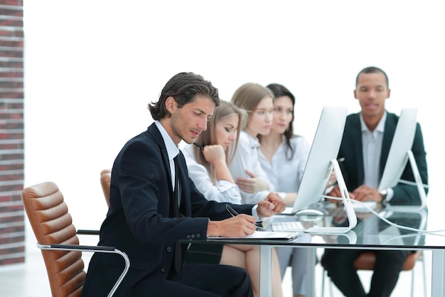 Equipe de negócios trabalhando em um novo projeto