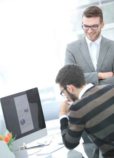 equipo de negocios exitoso en el lugar de trabajo en la oficina