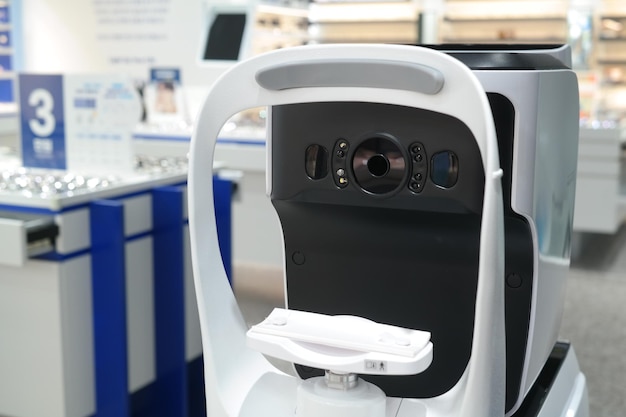 Equipo de optometría para la medición de la presión intraocular, etc.