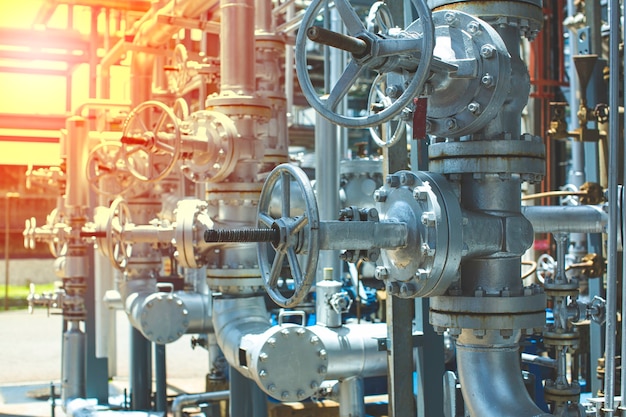 Equipo de la planta de refinería de válvulas para tuberías de petróleo y válvulas de gas en la selección de la válvula de seguridad de presión de la planta de gas.