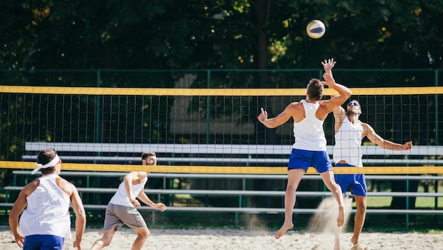 Equipo de voleibol de playa