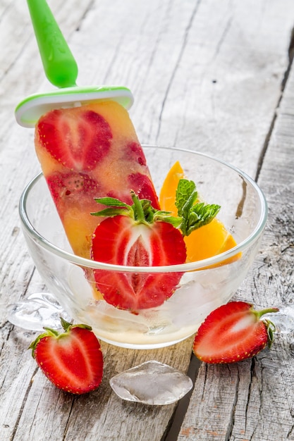 Erdbeer-Orangen-Eis