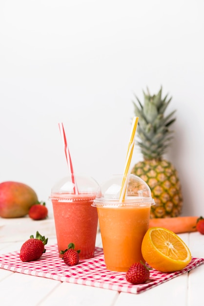 Erdbeer-Orangen-Smoothies