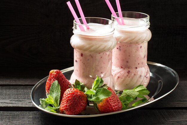 Erdbeer-Smoothie mit Joghurt