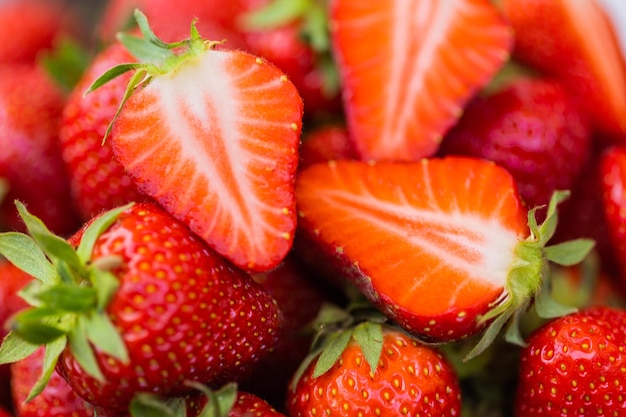 Erdbeere frische Bio-Beeren Makro Fruchthintergrund gesundes Vitamin-Food-Konzept