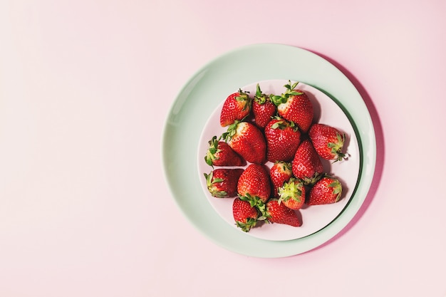 Erdbeeren auf Teller