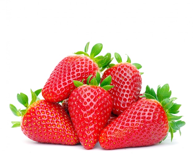 Erdbeeren, isoliert auf weiss