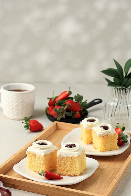 Erdbeerscheibenkuchen mit Marmeladenbelag