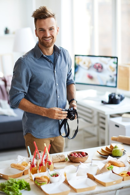 Erfolgreicher Fotograf im Studio