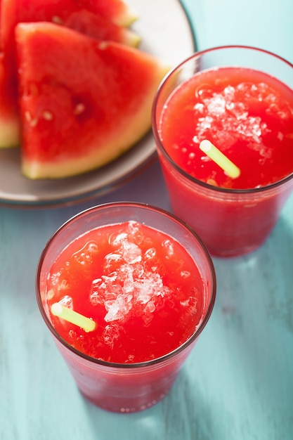 Erfrischungsgetränk der Wassermelone Sommer in Gläsern