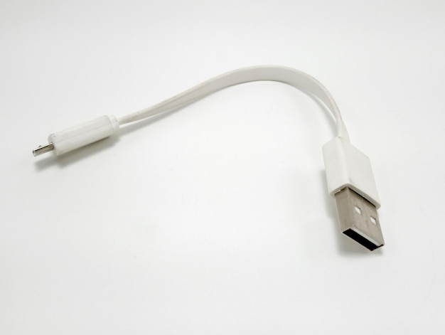 Erhöhte Ansicht einer elektrischen Lampe vor weißem Hintergrund