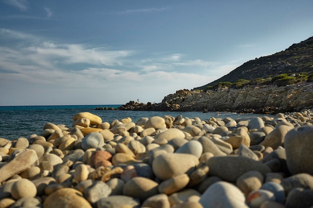 Erkundung des Strandes von Sardinien