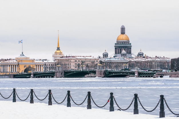 Ermita, Catedral de San Isaac, Almirantazgo San Petersburgo en invierno.