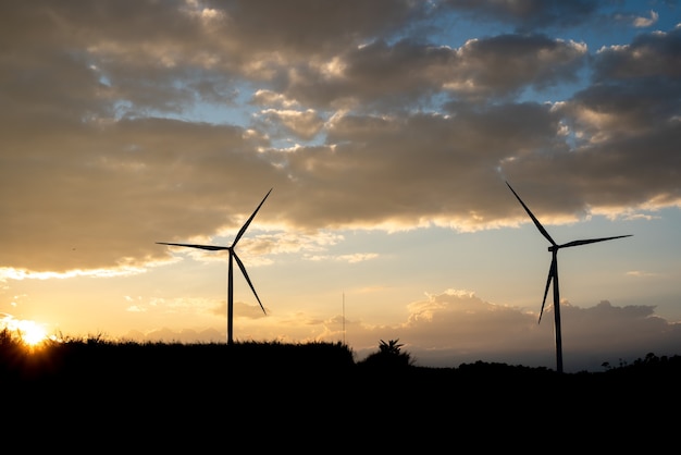 Erneuerbare Energien mit Windkraftanlagen