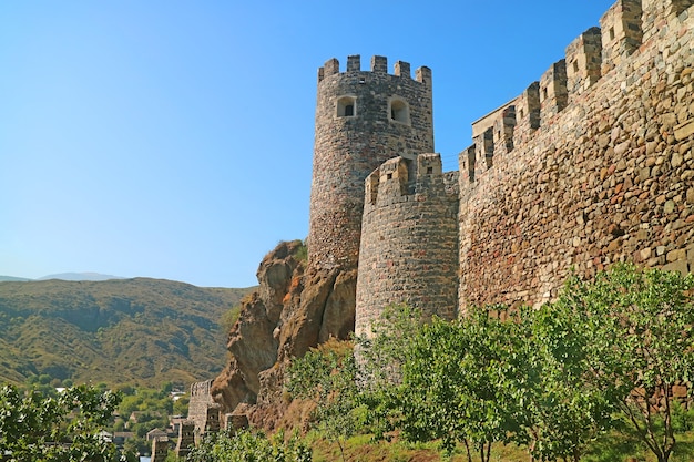 Erstaunlich, das Äußere des mittelalterlichen Festungsturms von Rabati in der Stadt Akhaltsikhe, Georgia