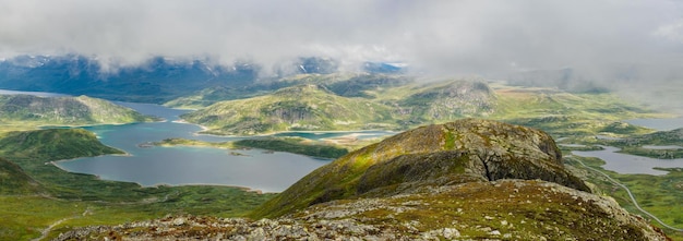 Erstaunliche Aussicht vom Berg Bitihorn in Norwegen