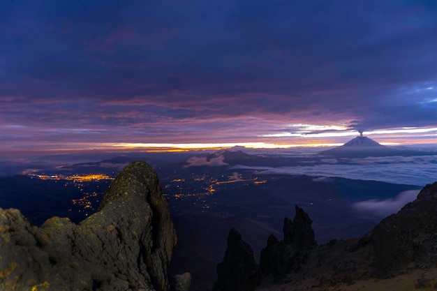 Erstaunlicher Vulkan Cotopaxi Ecuador Südamerika