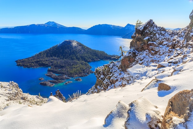 Erster Schnee im Crater Lake National Park Oregon USA