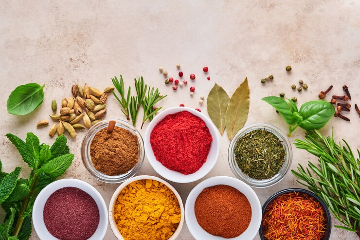Foto ervas e especiarias coloridas para cozinhar: açafrão, endro, páprica, canela, açafrão, manjericão e alecrim