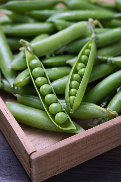 Foto ervilha de legumes saborosos saudáveis e frescos